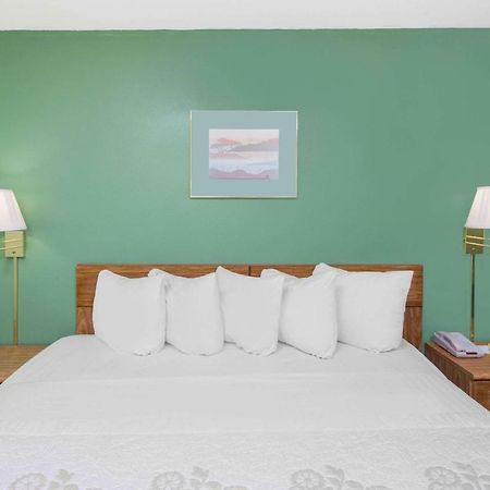 Days Inn By Wyndham Mountain Grove Экстерьер фото